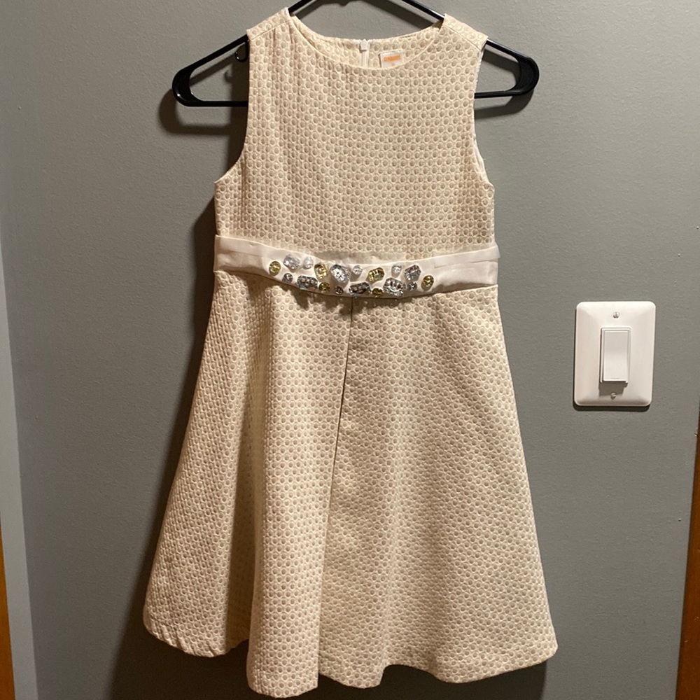 BRAND NEW GIRLS DRESS NWOT SIZE 10! SMOKE FREE HOME.